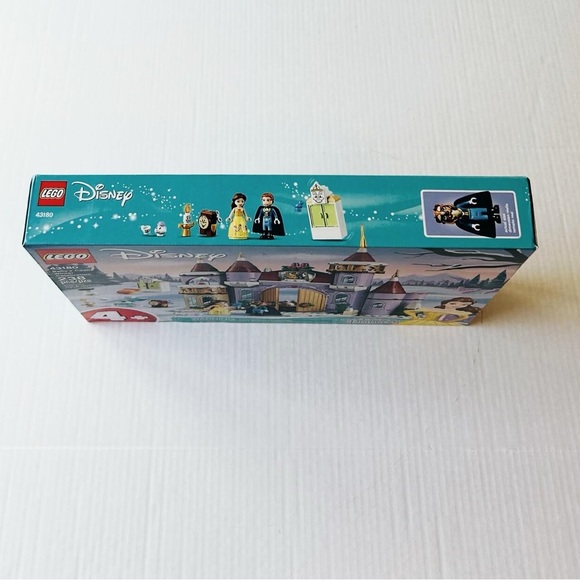 LEGO Disney Princess Belle’s Castle Winter Celebration 43180 (Retired) - Picture 5 of 9